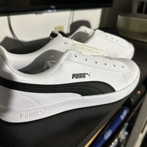 Puma White and Black Sneakers